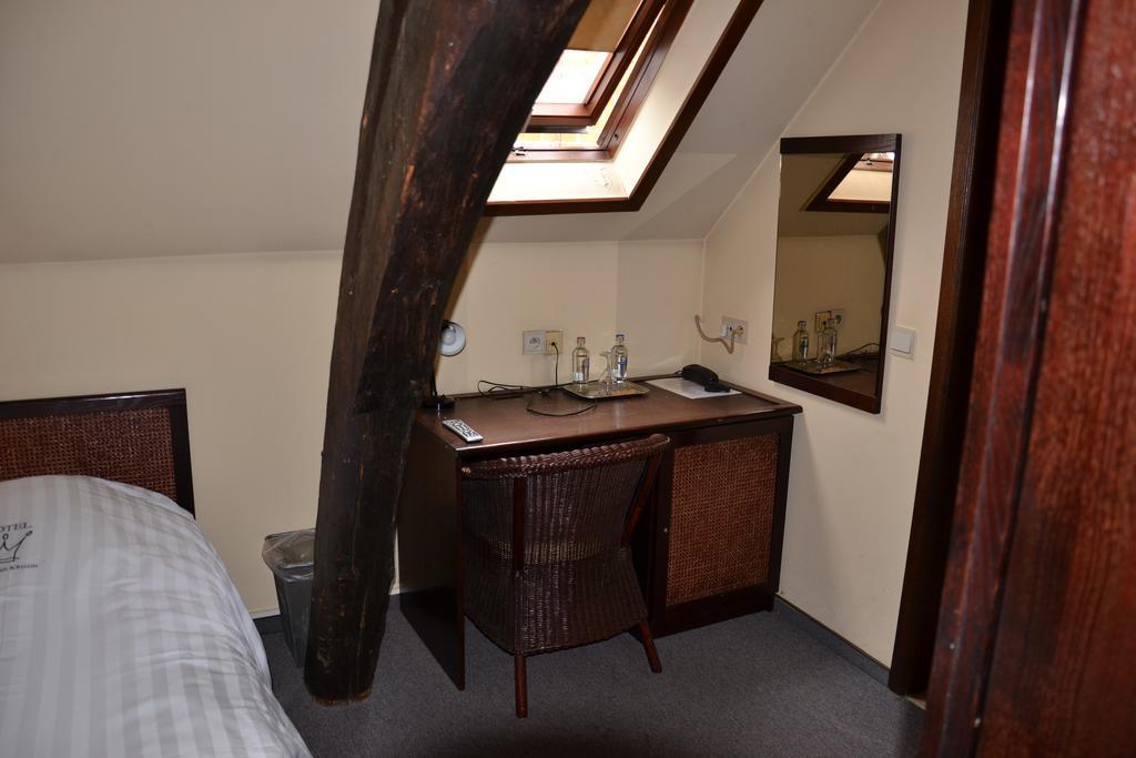 Hotel De Franse Kroon Diest Rom bilde